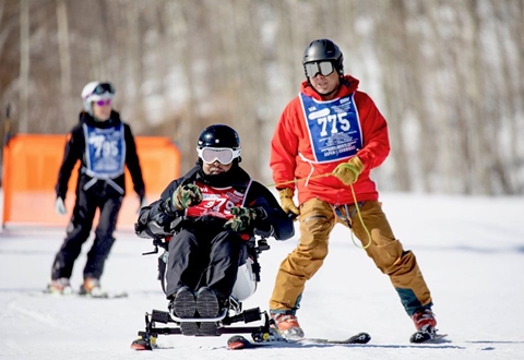 Veterans participate in adaptive skiing